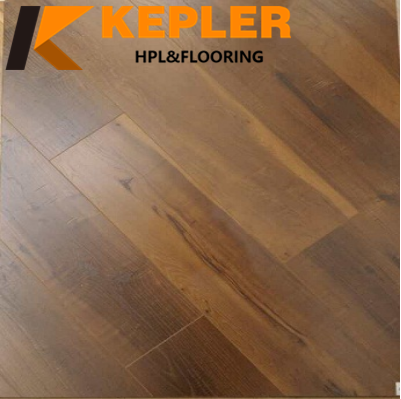 laminate flooring with EIR surface design