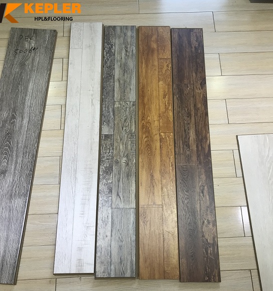 Synchronous Surface Laminate Flooring Hot Sale